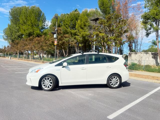 Used 2014 Toyota Prius V Five FWD image 6