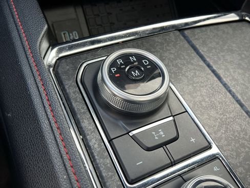 Used 2023 Ford Expedition Limited image 21