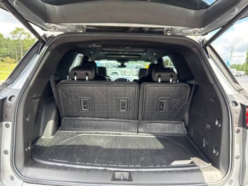 Used 2023 Chevrolet Traverse High Country w/ LPO, Floor Liner Package image 20