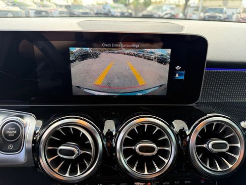 Used 2020 Mercedes-Benz GLB 250 GLB 250 image 22