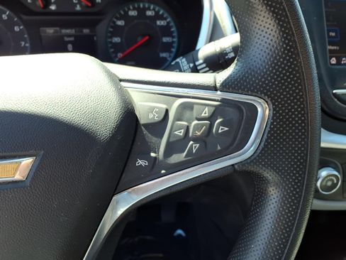 Used 2020 Chevrolet Equinox LS image 9