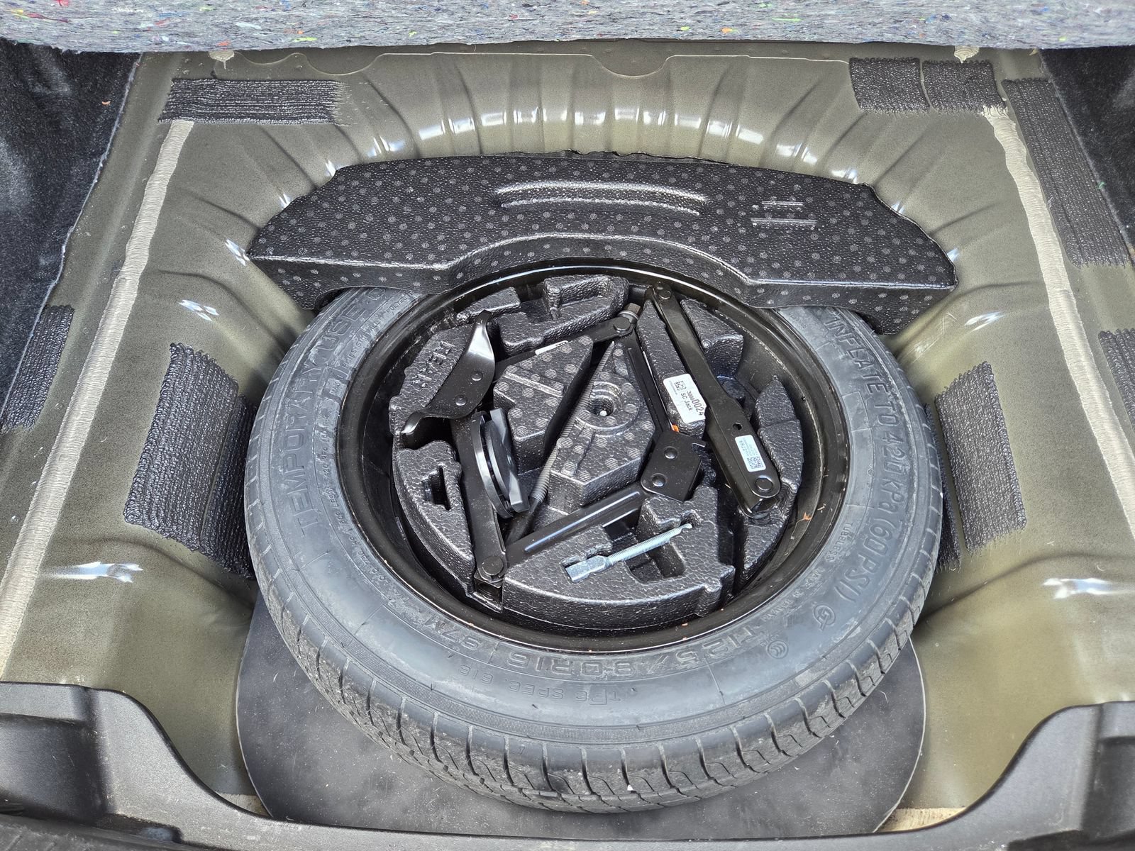 Used 2024 Chevrolet Malibu LT FWD image 28