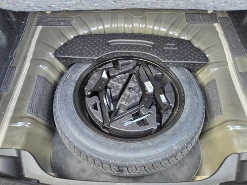 Used 2024 Chevrolet Malibu LT FWD image 28