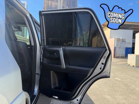Used 2021 Toyota 4Runner SR5 Premium RWD image 12