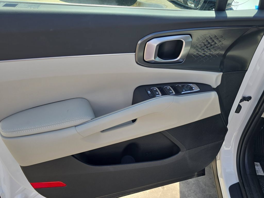 New 2026 Kia Sorento S w/ S Panoramic Sunroof Package FWD image 17