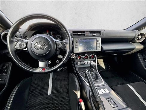 Used 2022 Toyota GR86 Premium RWD image 16