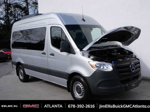 Used 2024 Mercedes-Benz Sprinter 2500 image 31