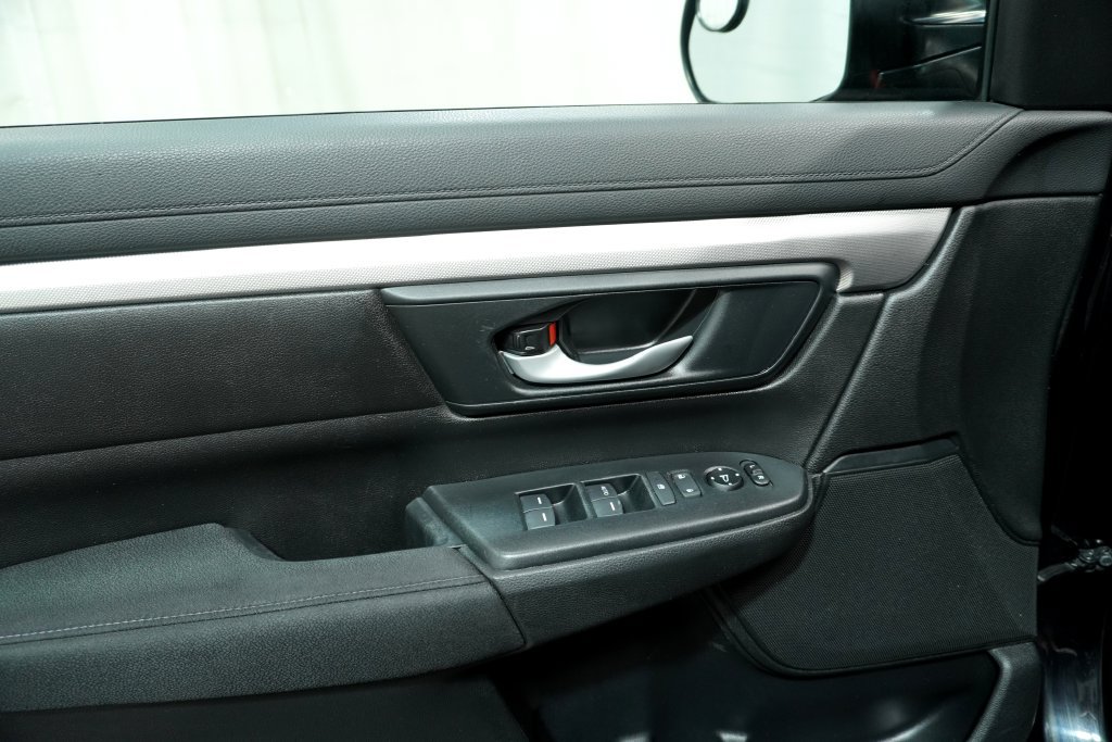 Used 2017 Honda CR-V LX image 19