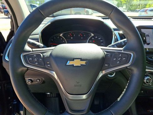 Used 2023 Chevrolet Equinox Premier AWD/4WD image 24