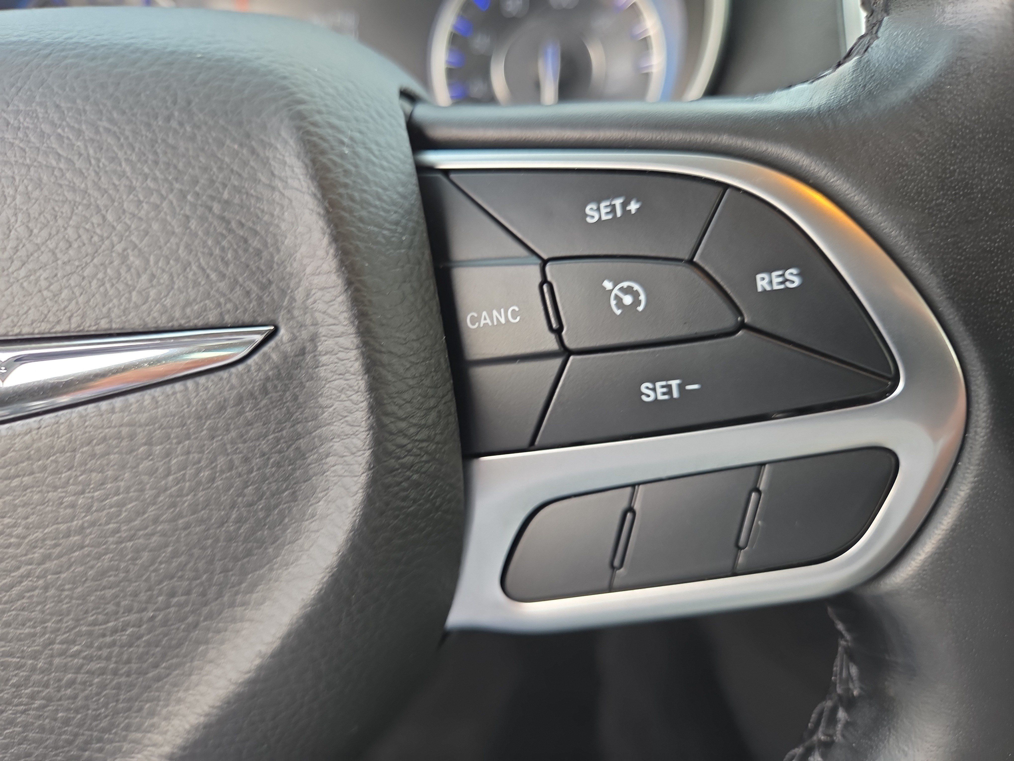 Certified 2022 Chrysler 300 Touring L AWD/4WD image 24