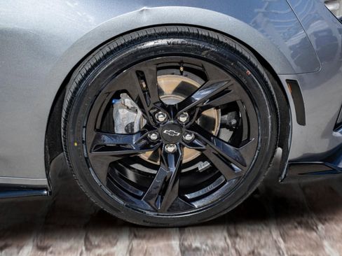 Used 2021 Chevrolet Camaro LT image 33