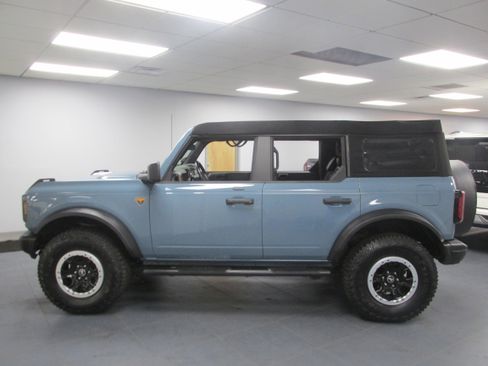 Used 2023 Ford Bronco Badlands w/ Sasquatch Package image 8