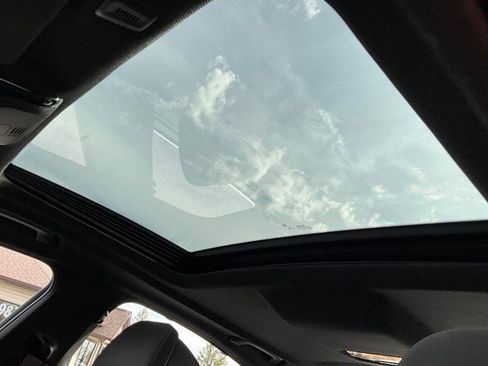 Used 2017 BMW 540i xDrive image 23