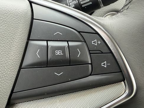 Used 2023 Cadillac XT5 Premium Luxury w/ Technology Package AWD/4WD image 39