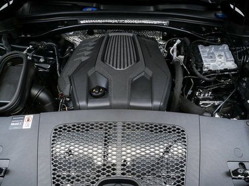 New 2026 Porsche Macan image 34