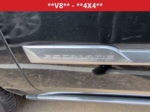 Used 2019 Cadillac Escalade ESV Premium Luxury image 9