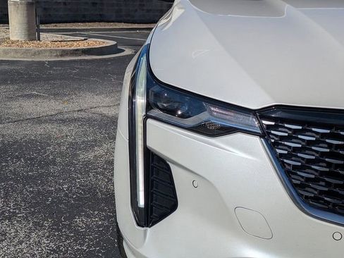 Certified 2023 Cadillac CT4 Premium Luxury image 9