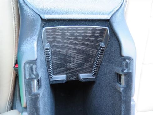 Used 2024 Cadillac XT4 Premium Luxury image 13