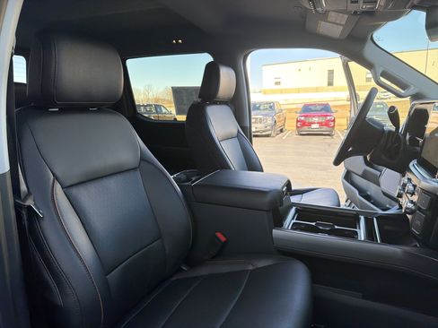 Used 2026 Ford F350 Lariat w/ Black Appearance Package image 44