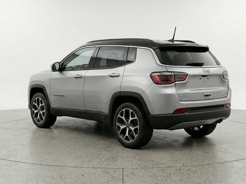 Used 2025 Jeep Compass Limited image 6