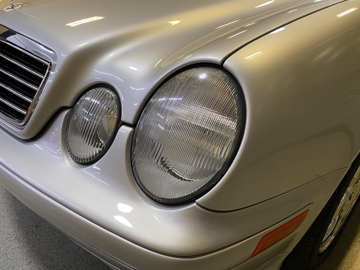 Used 2000 Mercedes-Benz CLK 320 Coupe image 38