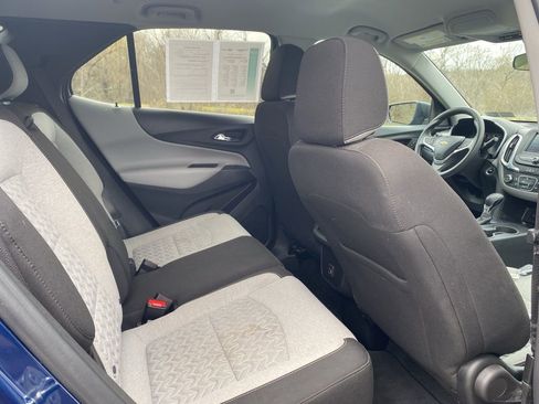 Used 2023 Chevrolet Equinox LS AWD/4WD image 13