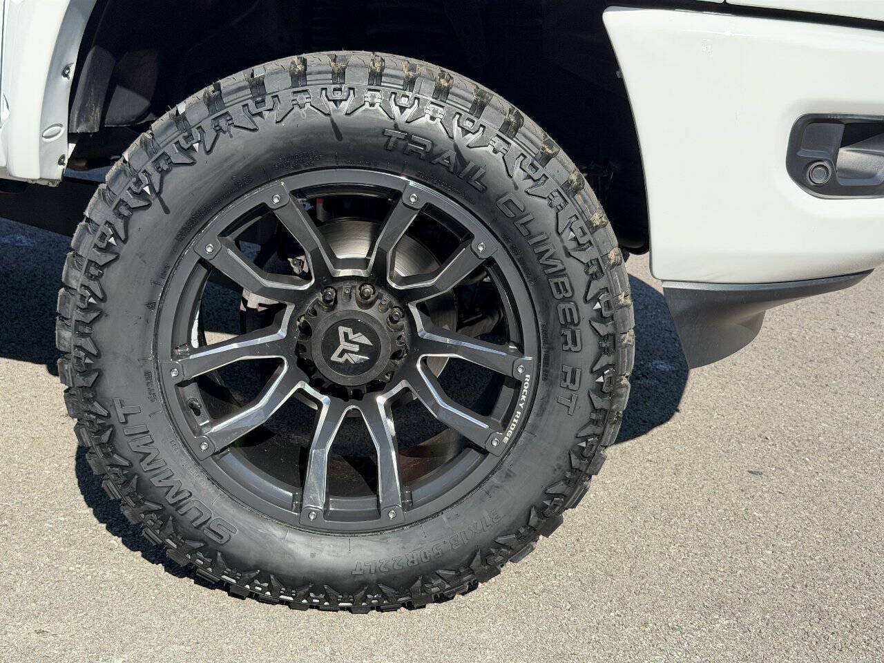 Used 2022 RAM 2500 Big Horn w/ Level C Equiment Group AWD/4WD image 44