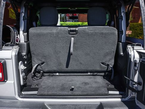 Used 2021 Jeep Wrangler Sport image 9