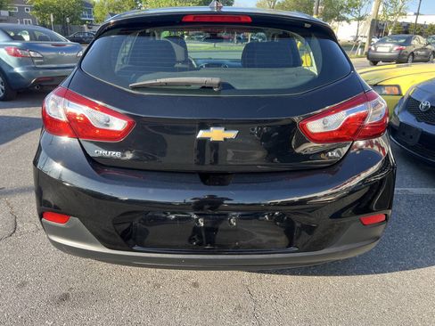 Used 2017 Chevrolet Cruze LT w/ Sun And Sound Package image 4