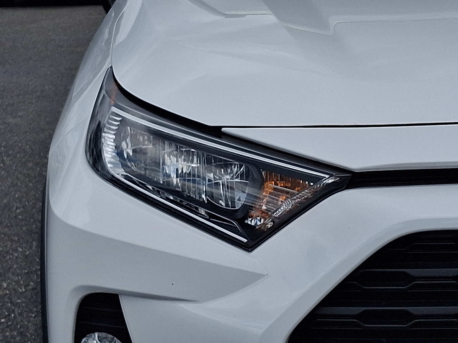 Used 2021 Toyota RAV4 XLE AWD/4WD image 10