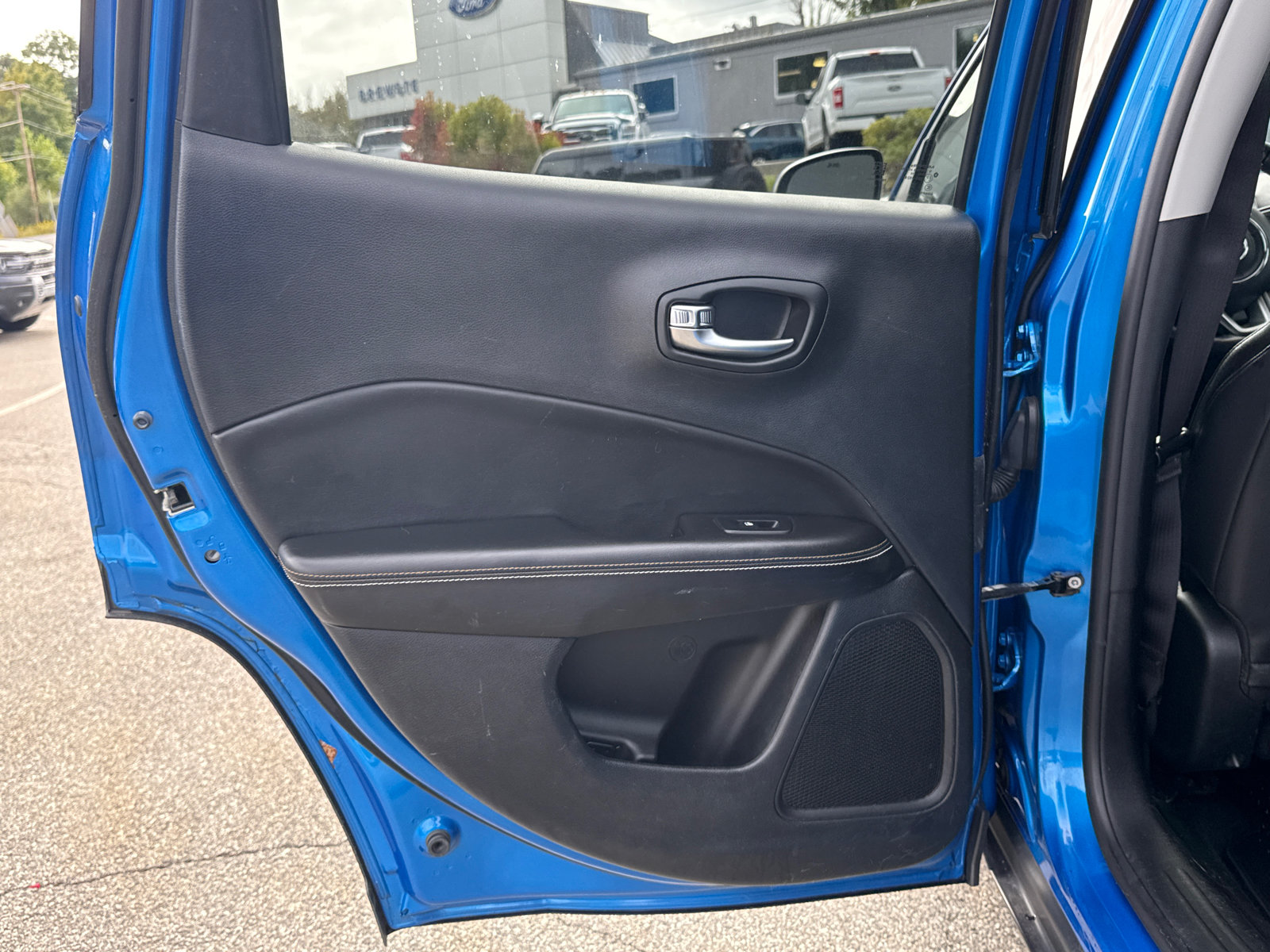 Used 2019 Jeep Compass Latitude w/ Popular Equipment Group AWD/4WD image 21