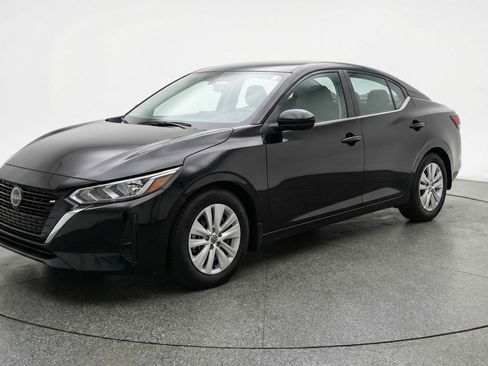 Used 2025 Nissan Sentra S FWD image 3