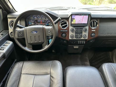 Used 2016 Ford F250 Lariat w/ Chrome Package image 31