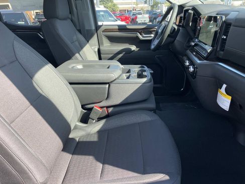 New 2026 GMC Sierra 1500 Elevation image 28