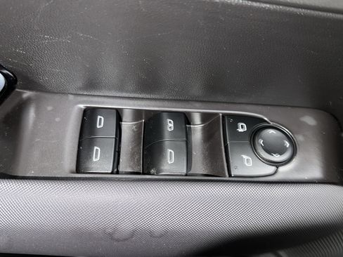 Used 2025 Chevrolet Colorado Z71 AWD/4WD image 20