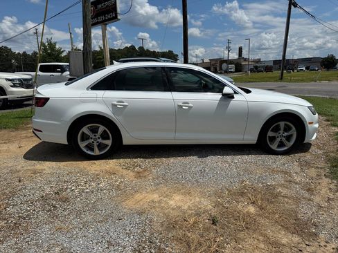 Used 2019 Audi A4 2.0T Premium w/ Convenience Package FWD image 2