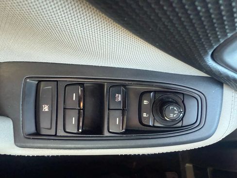 Used 2022 Subaru Forester AWD/4WD image 25