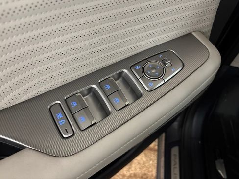 Used 2024 Hyundai Palisade Calligraphy AWD/4WD image 13