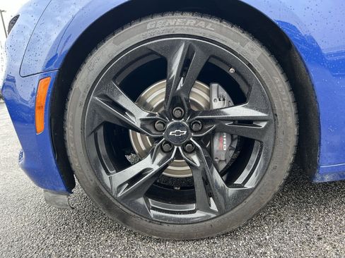 Used 2021 Chevrolet Camaro SS image 12