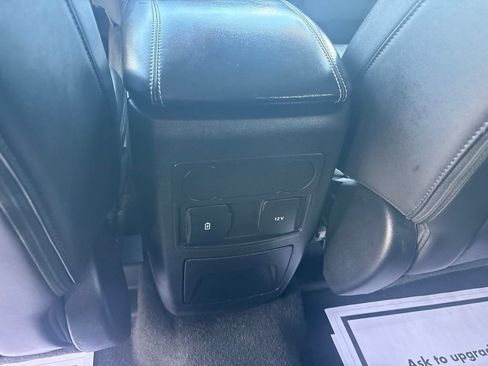 Used 2023 Ford Explorer XLT w/ Equipment Group 202A AWD/4WD image 36