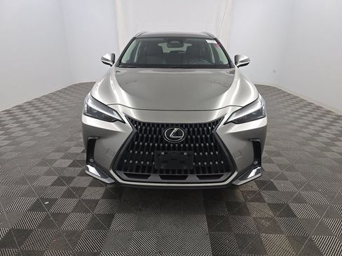 Used 2023 Lexus NX 250 FWD image 2
