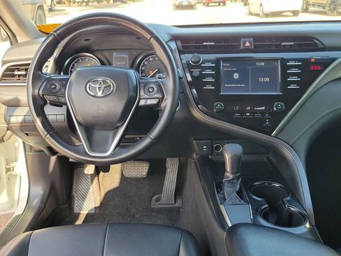 Used 2018 Toyota Camry SE w/ Convenience Package FWD image 14