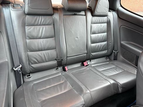 Used 2008 Volkswagen R32 AWD/4WD image 8