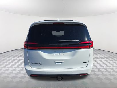 Used 2022 Chrysler Pacifica Touring-L w/ S Appearance Package