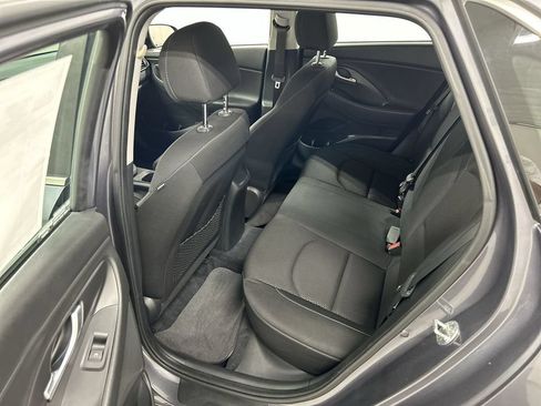 Used 2018 Hyundai Elantra GT FWD image 19