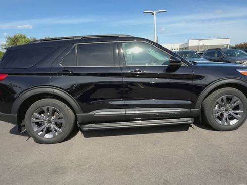 Used 2024 Ford Explorer XLT w/ Equipment Group 202A AWD/4WD image 9