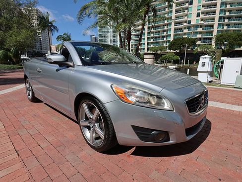 Used 2012 Volvo C70 T5 w/ Dynamic Trim Pkg image 26