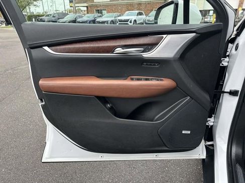Certified 2023 Cadillac XT5 Premium Luxury w/ Technology Package AWD/4WD image 15
