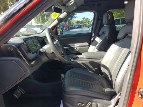 Used 2022 Rivian R1T Adventure image 16