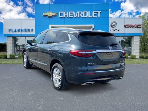 Used 2021 Buick Enclave Essence w/ Sound and Sites Package AWD/4WD image 3